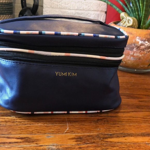 Make-up Bag - Picture 3 of 3